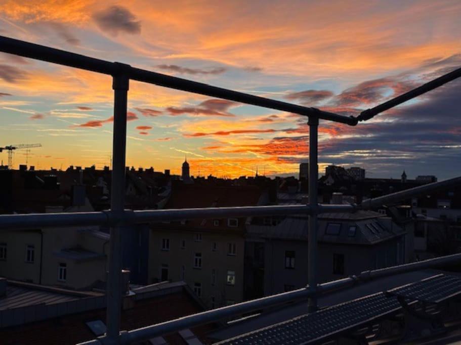 6 Zimmer Maisonette-Penthouse Pool Dachterrasse Luxus Munchen Bagian luar foto